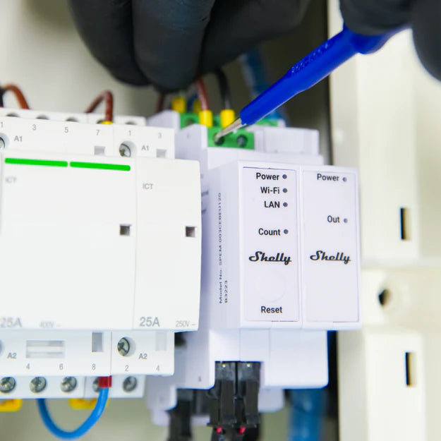 Shelly Pro 3EM-3CT63 - 63A 3-Phase Smart Energy Meter – Shelly USA